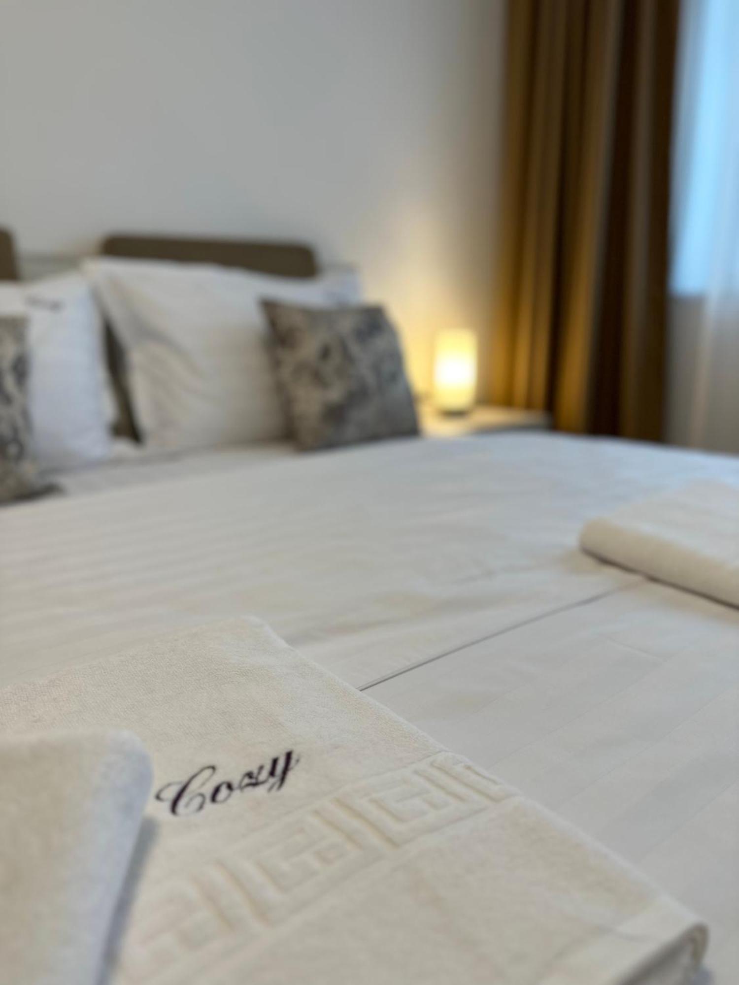 Coresi Mall Exclusive #Collection Apartments & Studios Braşov Eksteriør bilde