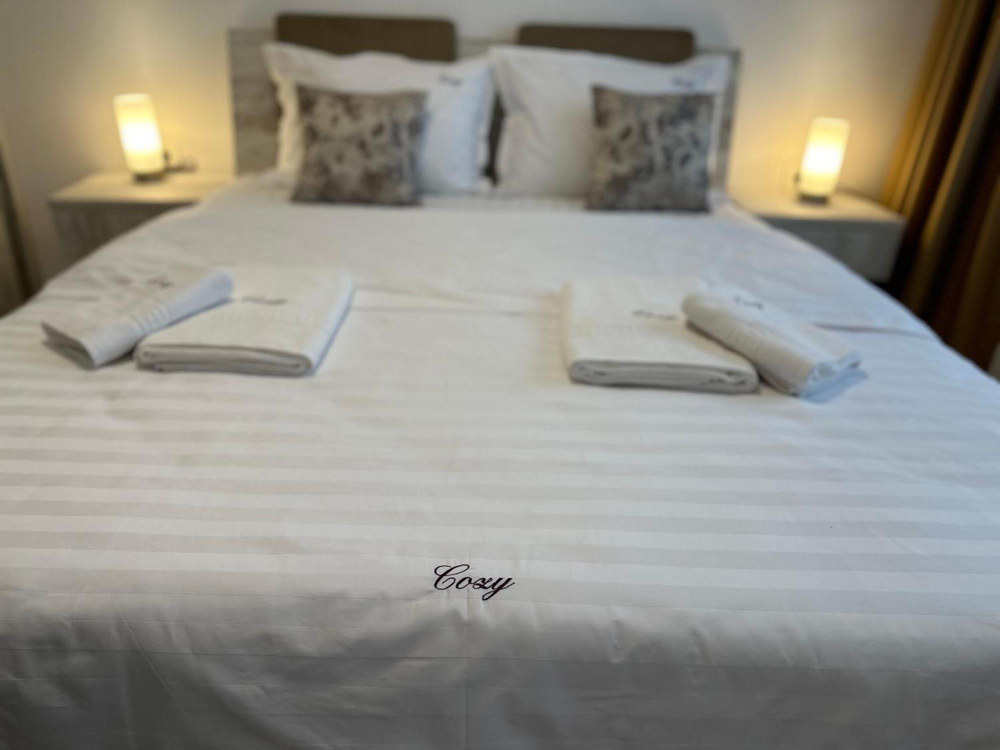 Coresi Mall Exclusive #Collection Apartments & Studios Braşov Eksteriør bilde